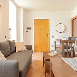 Cozy Retreat In Coastal Livorno